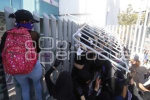 DÍA DE LA MUJER . PROTESTA . FISCALÍA