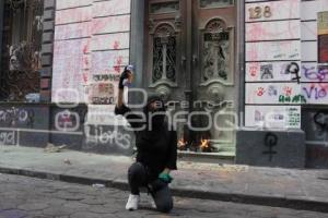 DÍA DE LA MUJER . PROTESTA