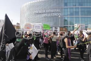 DÍA DE LA MUJER . MANIFESTACIÓN . FISCALÍA