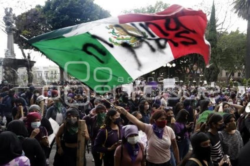 DÍA DE LA MUJER . PROTESTA