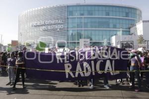 DÍA DE LA MUJER . PROTESTA . FISCALÍA