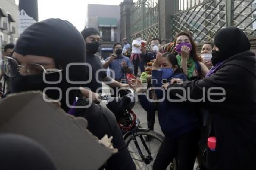 DÍA DE LA MUJER . MANIFESTACIÓN