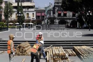 ZÓCALO . TRABAJADORES