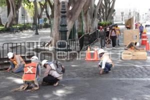 ZÓCALO . TRABAJADORES