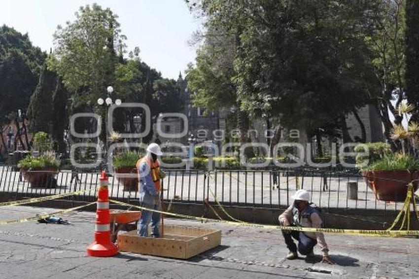 ZÓCALO . TRABAJADORES