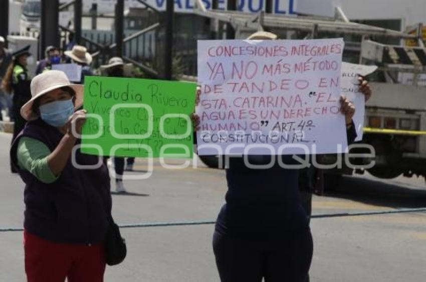 MANIFESTACIÓN . VECINOS SANTA CATARINA