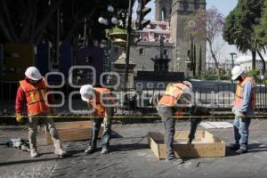 ZÓCALO . TRABAJADORES