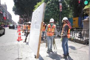 ZÓCALO . TRABAJADORES