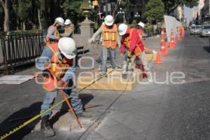 ZÓCALO . TRABAJADORES