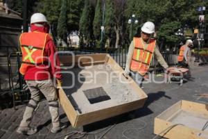 ZÓCALO . TRABAJADORES