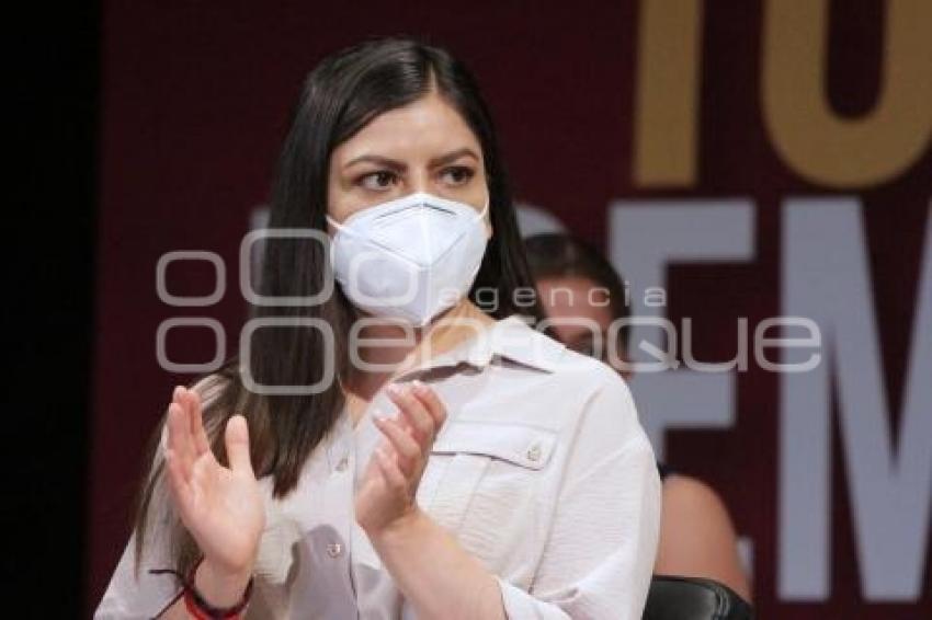 CLAUDIA RIVERA