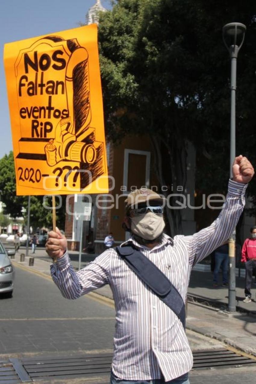 MANIFESTACIÓN . FOTÓGRAFOS Y VIDEÓGRAFOS