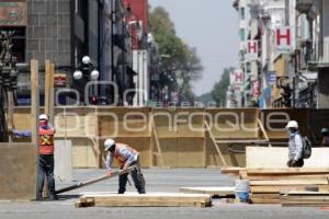 ZÓCALO . TRABAJADORES