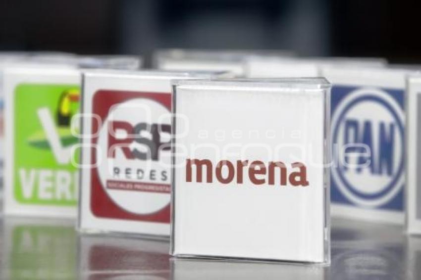 LOGO MORENA