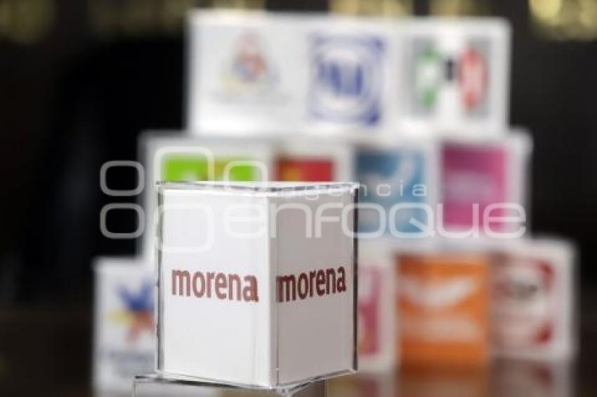 LOGO MORENA