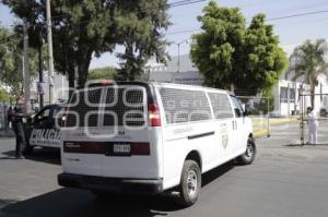 POLIDEPORTIVO XONACA . MIGRANTES