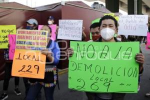 MANIFESTACIÓN . MERCADO AMALUCAN