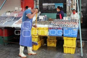 MERCADO 5 DE MAYO . LIMPIEZA