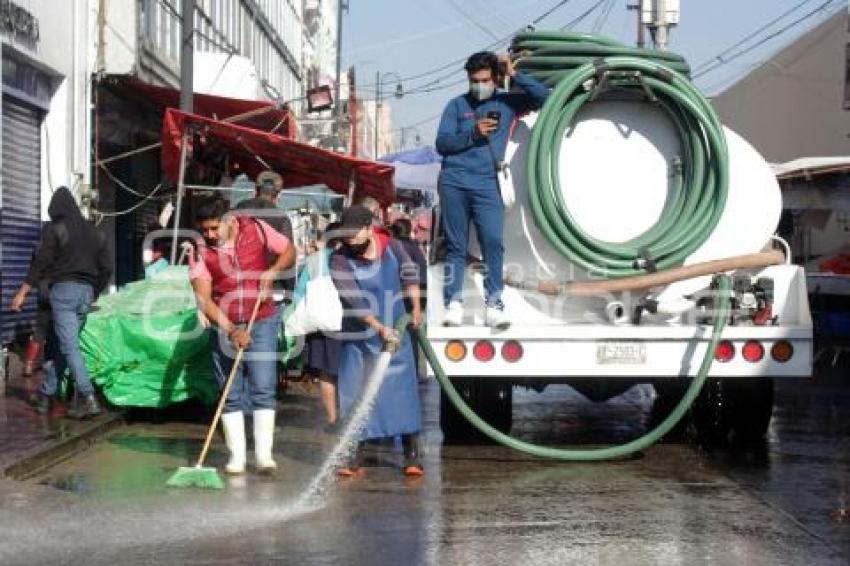 MERCADO 5 DE MAYO . LIMPIEZA