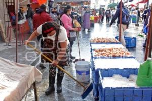 MERCADO 5 DE MAYO . LIMPIEZA