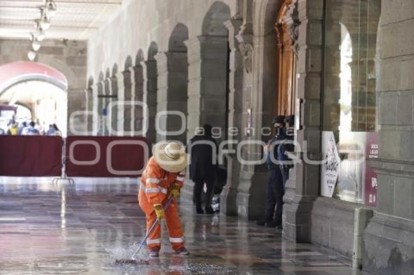 LIMPIEZA PORTAL ZÓCALO