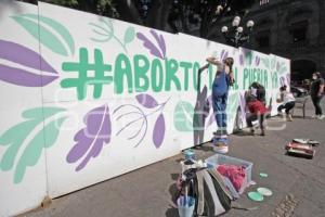 ZÓCALO . MURAL ABORTO