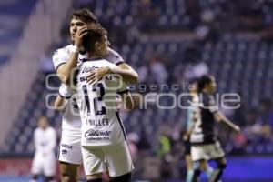 FÚTBOL . CLUB PUEBLA VS PUMAS