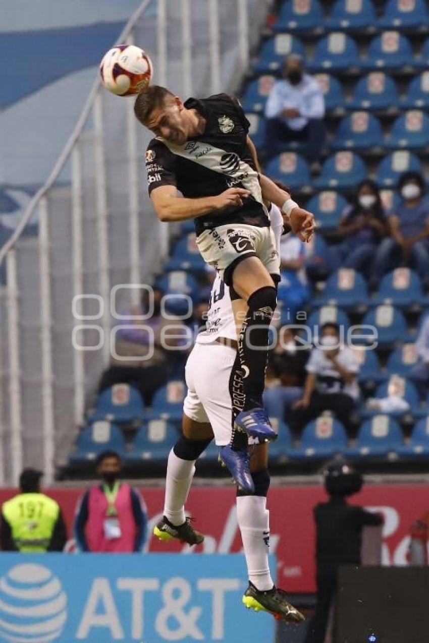 FÚTBOL . CLUB PUEBLA VS PUMAS