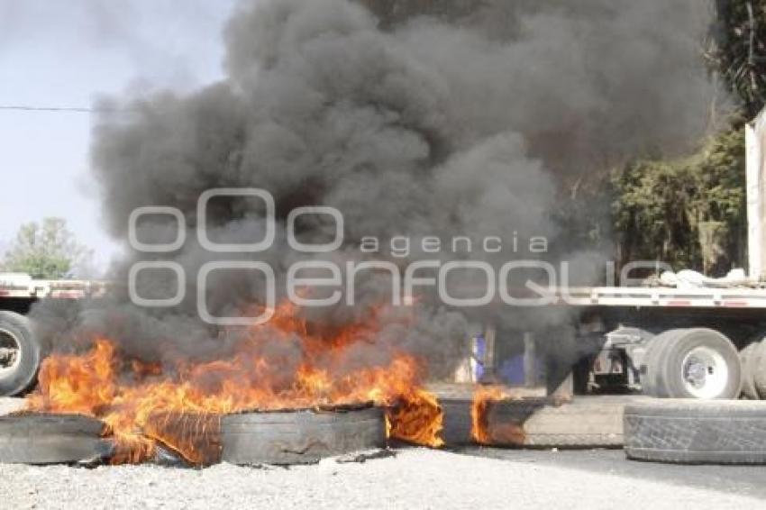 BLOQUEO CARRETERA FEDERAL