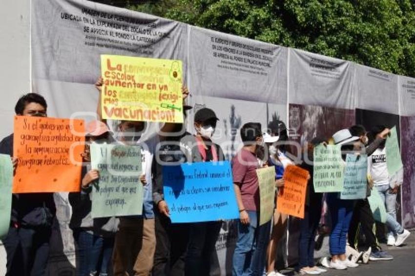 MANIFESTACIÓN ESTUDIANTES