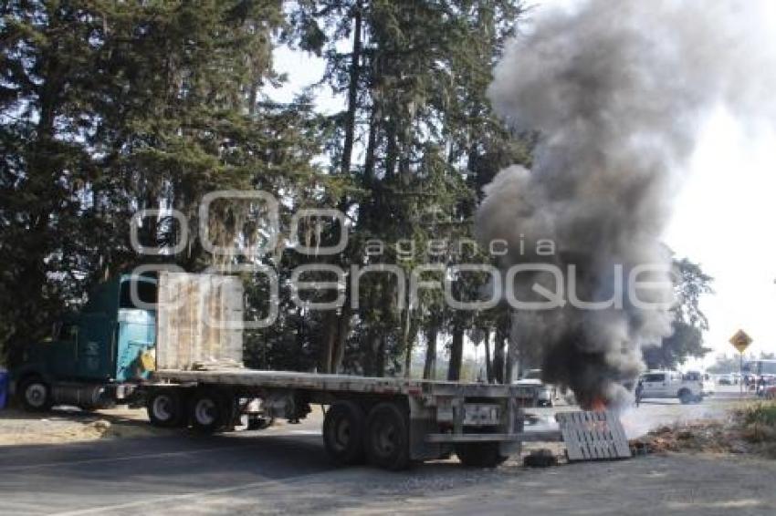 BLOQUEO CARRETERA FEDERAL