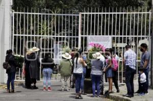 PANTEÓN . DÍA DE LAS MADRES