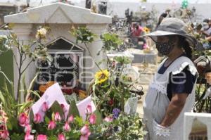 PANTEÓN . DÍA DE LAS MADRES