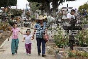 PANTEÓN . DÍA DE LAS MADRES