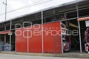 MERCADO HIDALGO . PUESTOS BANQUETA