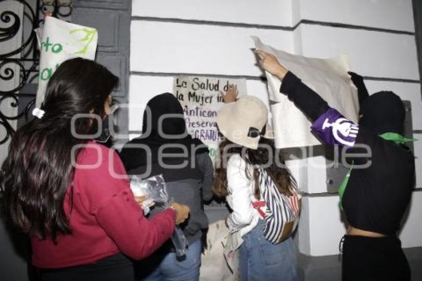 CONGRESO . FEMINISTAS