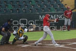 BÉISBOL . PERICOS VS ÁGUILAS