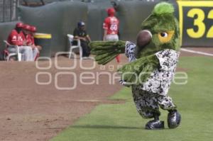 BÉISBOL . PERICOS VS ÁGUILAS