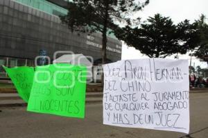 MANIFESTACIÓN . CUSTODIOS DETENIDOS