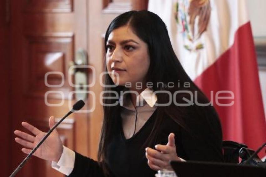 CLAUDIA RIVERA