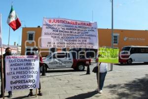 MANIFESTACIÓN . HELICÓPTERO MORENO VALLE