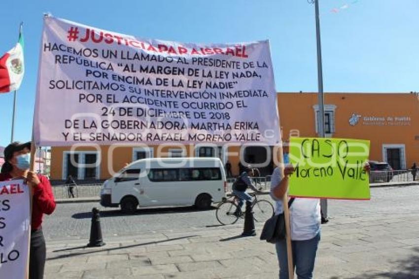 MANIFESTACIÓN . HELICÓPTERO MORENO VALLE