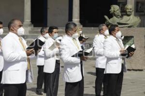 LUZ DEL MUNDO . CORO MONUMENTAL