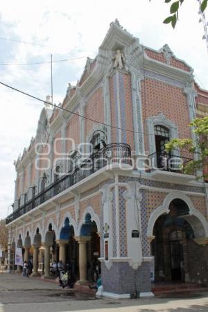 TEHUACÁN . PALACIO MUNICIPAL