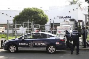 POLIDEPORTIVO XONACA . MIGRANTES