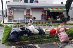 MEDIO AMBIENTE . BASURA