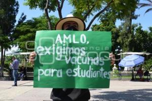 TEHUACÁN . MANIFESTACIÓN ESTUDIANTES