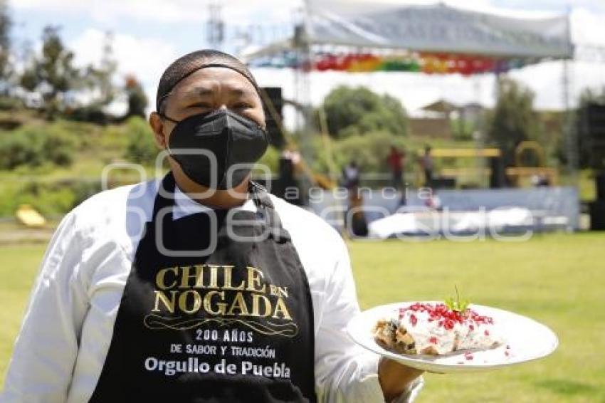 FERIA DEL CHILE EN NOGADA