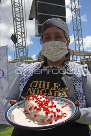 FERIA DEL CHILE EN NOGADA