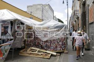 PLANTÓN . DESAPARECIDOS